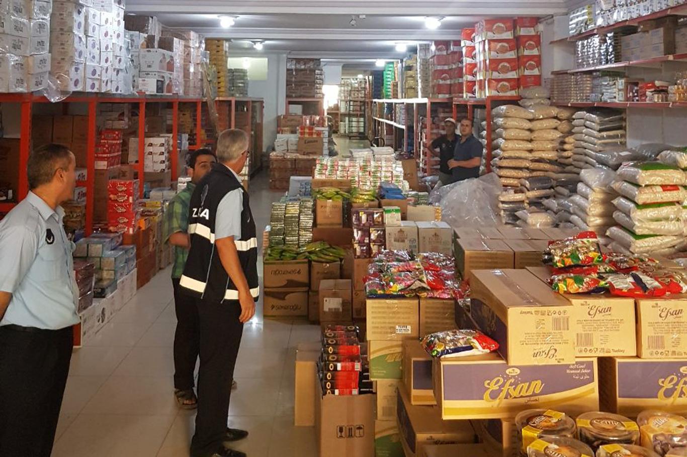 Zabıtadan bayram öncesi maytap ve torpil denetimi Zabıtadan bayram öncesi maytap ve torpil denetimi